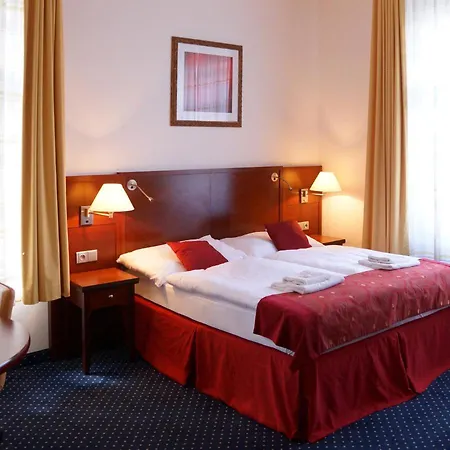 グランド 3* Řevnice