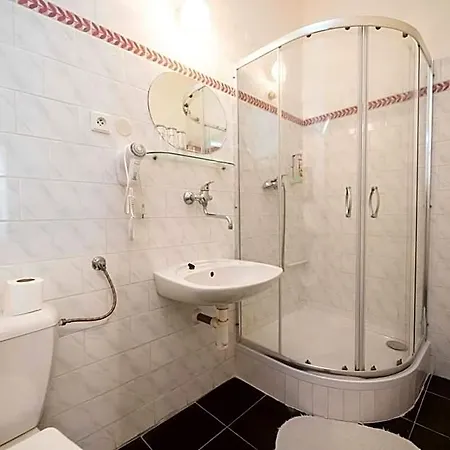 Grand 3* Řevnice